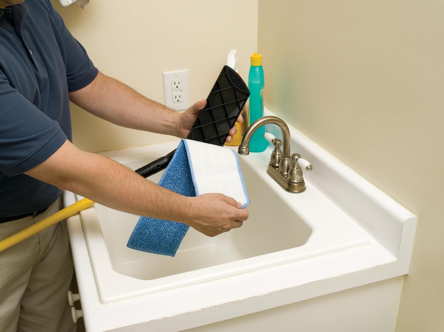 Premium Microfiber Wet Mop Pad by Rubbermaid