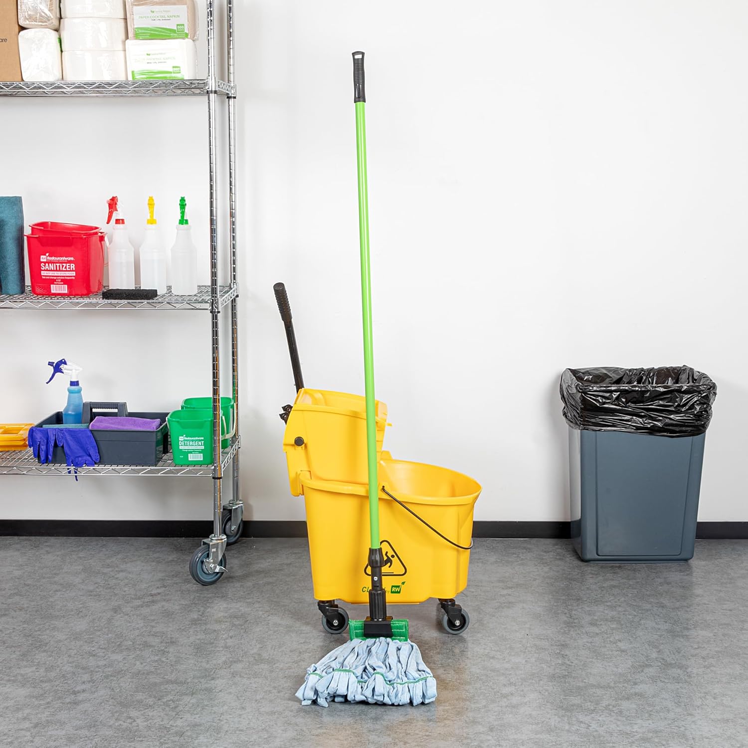 Efficient Mopping Secure Grip Pro Takes