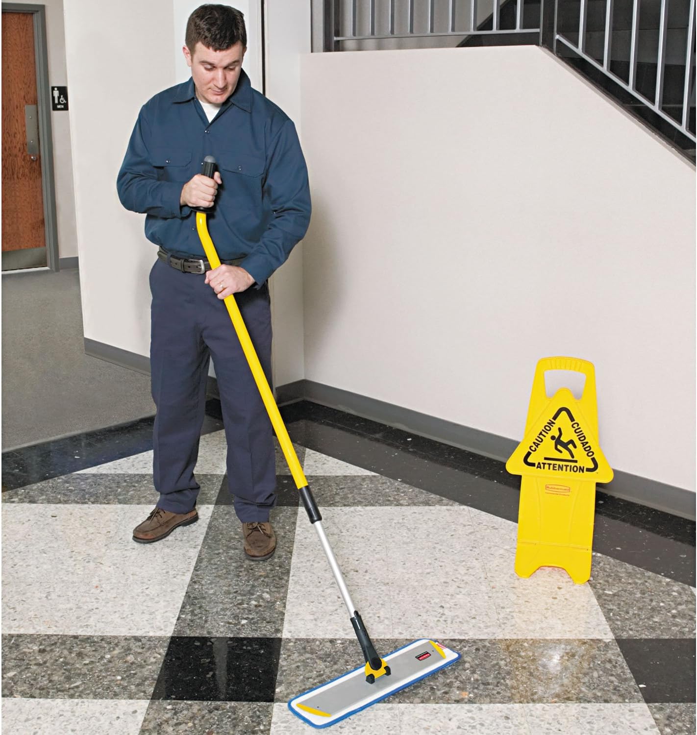 Sturdy ergonomically designed rubbermaid mopped handle for professional use