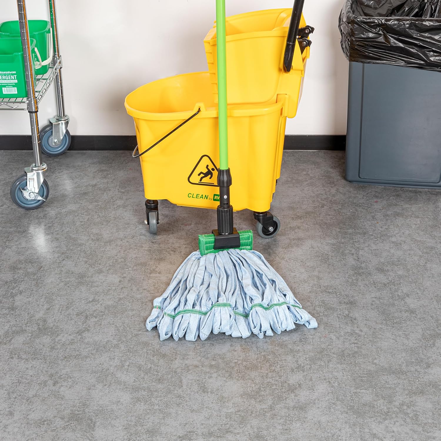 Efficient Mopping Secure Grip Pro Takes